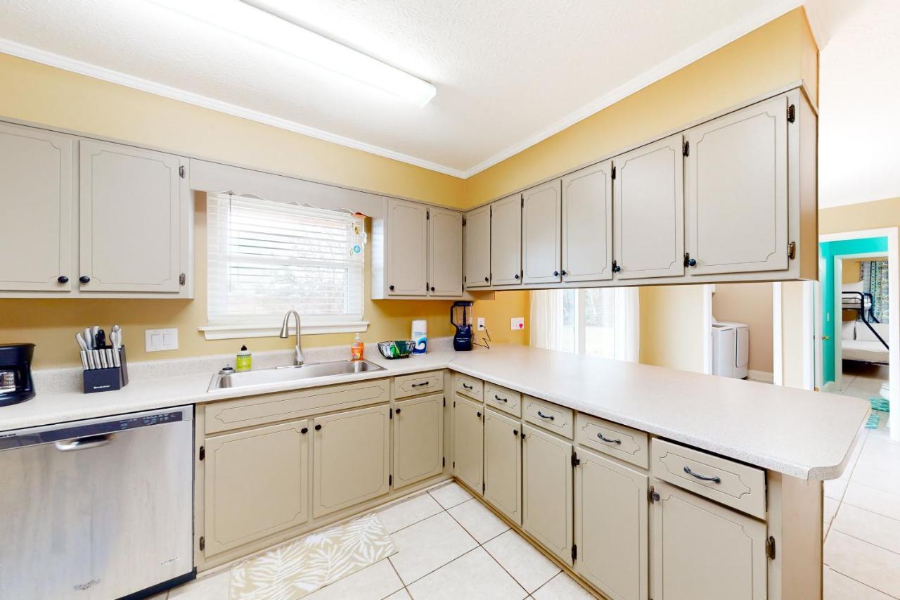 Laird Lagoon Holiday home